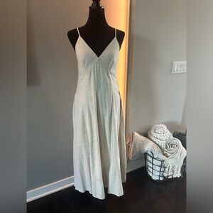 Women’s sexy summer dress w pockets cut out back   NWT